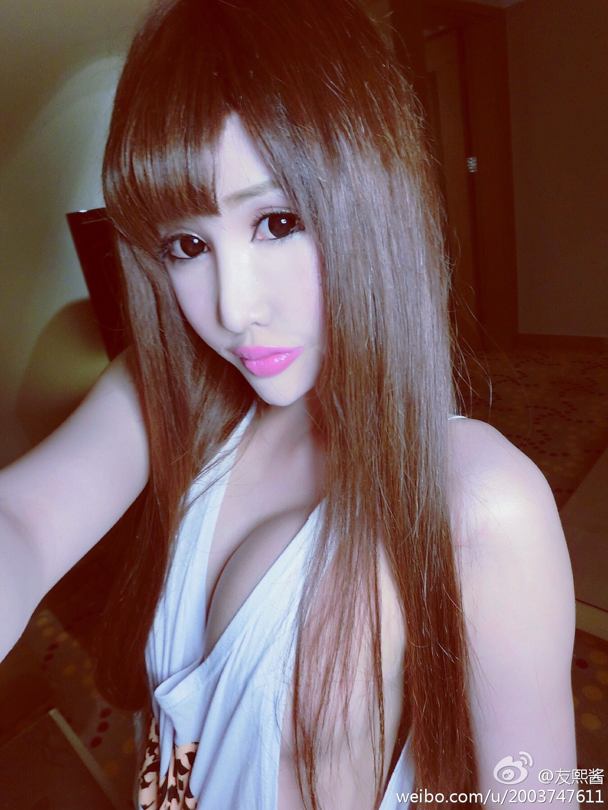 G罩美胸 火爆的辣子 友熙酱 微博自拍破解私密图片 2